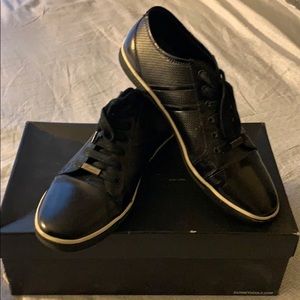 Kenneth Cole- sneakers